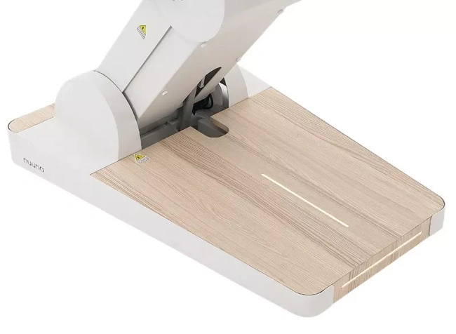 Fotel kosmetyczny WEELKO® NUUNA® CARE 4 z pełno ruchomym zagłówkiem i podświetlaną podstawą