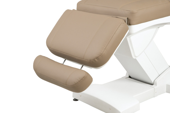 Fotel kosmetyczny WEELKO® RICLE elektryczny z podgrzewanym i ULTRA WYGODNYM GRUBYM materacem w kolorze brązowym