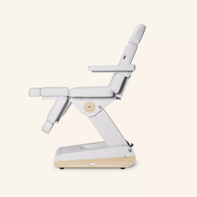 Fotel podologiczny NAGGURA® SWOP P3 PRO podświetlany z pilotem i tapicerką z technologią Permablok 3© odporną na plamy, zarazki i UV 