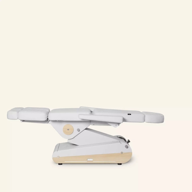 Fotel podologiczny NAGGURA® SWOP P3 PRO podświetlany z pilotem i tapicerką z technologią Permablok 3© odporną na plamy, zarazki i UV 