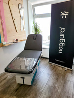 Leżanka kosmetyczna NAGGURA® SWOP 2L STARTER MASSAGE | Łóżko do fizykoterapii z pilotem i bezszwową tapicerką z technologią Permablok 3© odporną na bakterie, plamy i UV |  + GRATIS