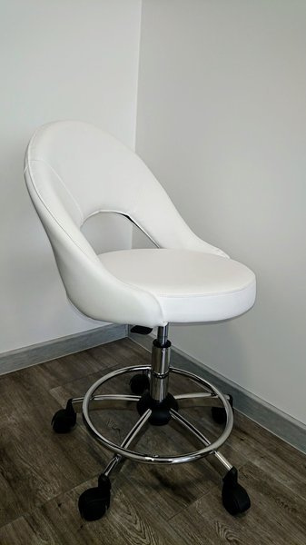 Taboret kosmetyczny ARTECNO® ZENITH | wybierz kolor tapicerki i rodzaj podstawy