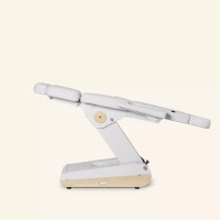 Fotel podologiczny NAGGURA® SWOP P3 PRO podświetlany z pilotem i tapicerką z technologią Permablok 3© odporną na plamy, zarazki i UV 