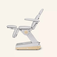 Fotel podologiczny NAGGURA® SWOP P3 UP podświetlany z podgrzewanym materacem i tapicerką Naggura® Skin | podnóżki regulowane góra-dół, przód-tył, na boki o 90° | 3 kolory | Fotel do pedicure wysokiego unoszenia