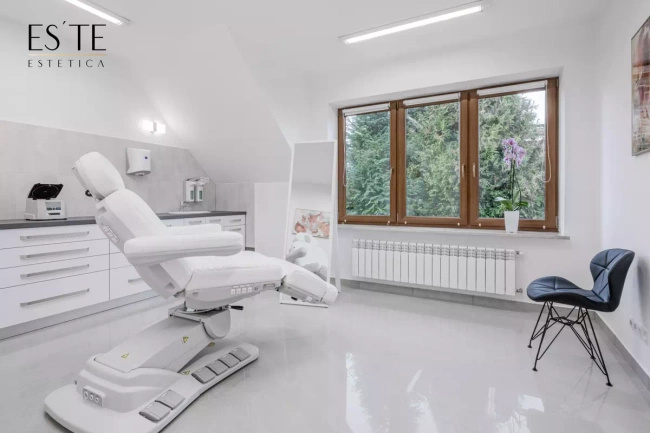 Fotel kosmetyczny WEELKO® TELLA elektryczny obrotowy 90° z pełnoruchomym zagłówkiem | fotel wysokiego unoszenia | bez lub z podgrzewaniem