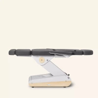 Fotel podologiczny NAGGURA® SWOP P3 PRO podświetlany z pilotem i tapicerką z technologią Permablok 3© odporną na plamy, zarazki i UV 