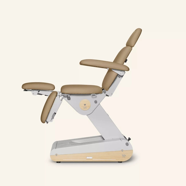 Fotel podologiczny NAGGURA® SWOP P3 UP podświetlany z podgrzewanym materacem i tapicerką Naggura® Skin | podnóżki regulowane góra-dół, przód-tył, na boki o 90° | 3 kolory | Fotel do pedicure wysokiego unoszenia