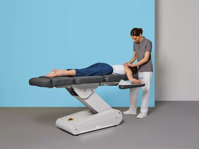 Fotel kosmetyczny NAGGURA® SWOP B4 PRO podświetlany z tapicerką  Naggura® Skin z technologią Permablok 3© odporną na bakterie, plamy i UV | bez lub z podgrzewaniem | Fotel medyczny