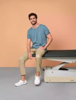 Leżanka kosmetyczna NAGGURA® SWOP 2L STARTER MASSAGE | Łóżko do fizykoterapii z pilotem i bezszwową tapicerką z technologią Permablok 3© odporną na bakterie, plamy i UV 