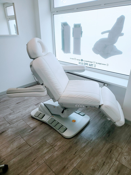 Fotel kosmetyczny WEELKO® TELLA elektryczny obrotowy 90° z pełnoruchomym zagłówkiem | fotel wysokiego unoszenia | bez lub z podgrzewaniem