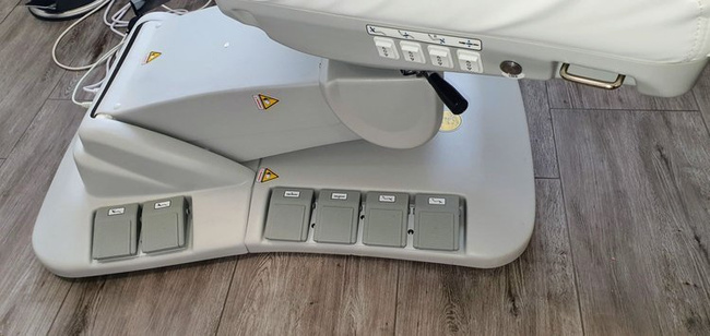 Fotel kosmetyczny WEELKO® TELLA elektryczny obrotowy 90° z pełnoruchomym zagłówkiem | fotel wysokiego unoszenia | bez lub z podgrzewaniem
