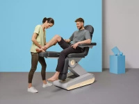 Fotel podologiczny NAGGURA® SWOP P3 PRO podświetlany z pilotem i tapicerką z technologią Permablok 3© odporną na plamy, zarazki i UV 