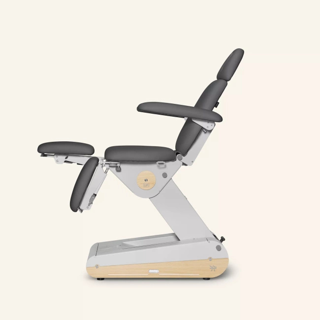 Fotel podologiczny NAGGURA® SWOP P3 UP podświetlany z podgrzewanym materacem i tapicerką Naggura® Skin | podnóżki regulowane góra-dół, przód-tył, na boki o 90° | 3 kolory | Fotel do pedicure wysokiego unoszenia