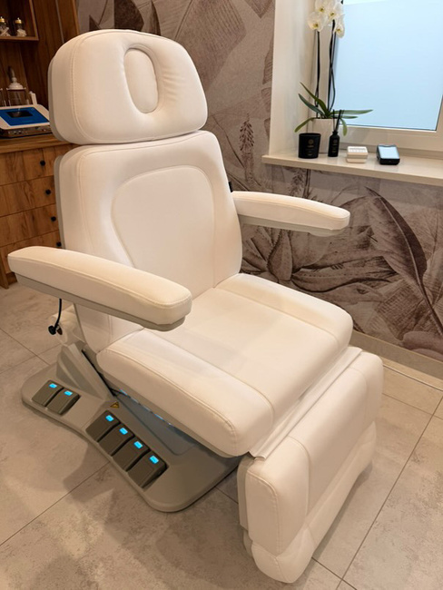 Fotel kosmetyczny DDUUEETT® SAPPHIRE elektryczny obrotowy 240° | fotel wysokiego unoszenia z podgrzewanym materacem