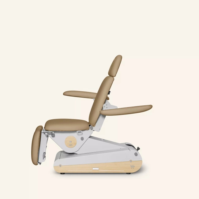 Fotel podologiczny NAGGURA® SWOP P3 UP podświetlany z podgrzewanym materacem i tapicerką Naggura® Skin | podnóżki regulowane góra-dół, przód-tył, na boki o 90° | 3 kolory | Fotel do pedicure wysokiego unoszenia