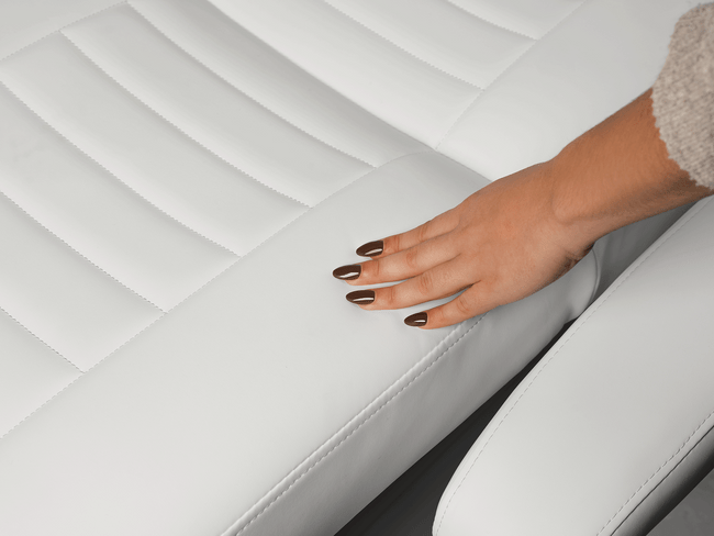 Fotel kosmetyczny NAGGURA® SWOP B4 UP GR z podgrzewanym materacem i tapicerką SOFT PU NAGGURA® SKIN odporną na wirusy, plamy i UV | 3 kolory 