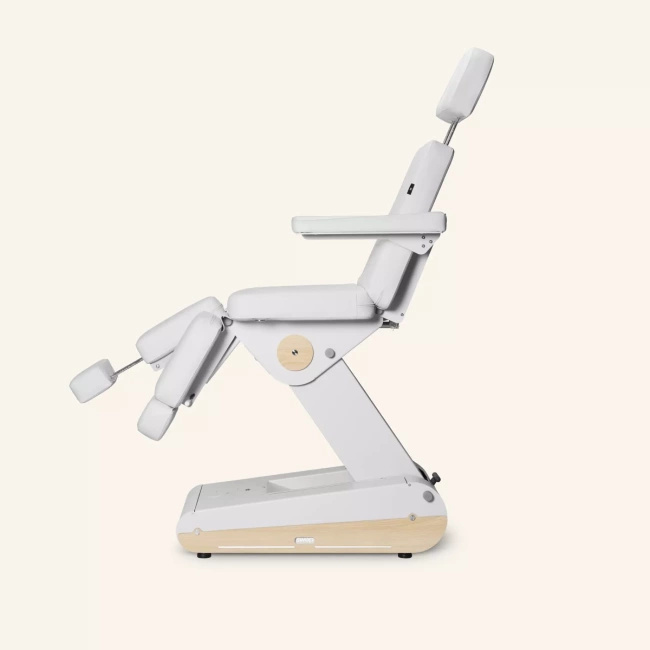 Fotel podologiczny NAGGURA® SWOP P3 PRO podświetlany z pilotem i tapicerką z technologią Permablok 3© odporną na plamy, zarazki i UV 