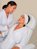 Fotel kosmetyczny NAGGURA® SWOP B4 PRO podświetlany z tapicerką  Naggura® Skin z technologią Permablok 3© odporną na bakterie, plamy i UV | bez lub z podgrzewaniem | Fotel medyczny