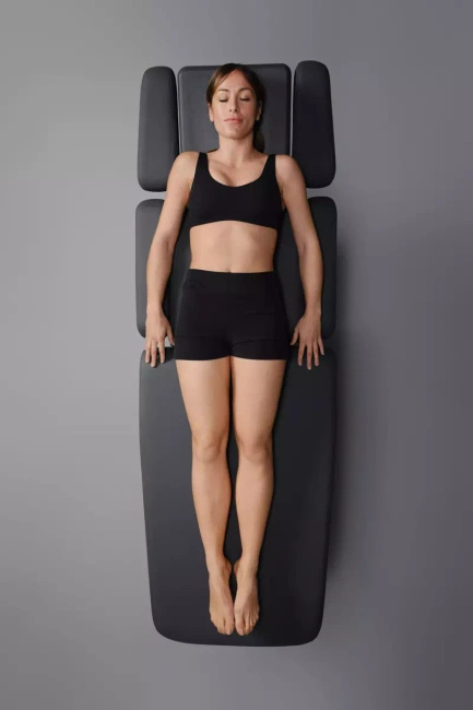 Leżanka fizjoterapeutyczna NAGGURA® N'RUN EVO 5S podświetlane z podłokietnikami Twinlift®, składanymi podłokietnikami bocznymi i podgrzewanym materacem 