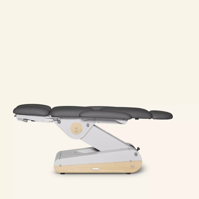 Fotel podologiczny NAGGURA® SWOP P3 UP podświetlany z podgrzewanym materacem i tapicerką Naggura® Skin | podnóżki regulowane góra-dół, przód-tył, na boki o 90° | 3 kolory 