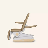 Fotel podologiczny NAGGURA® SWOP P3 UP podświetlany z podgrzewanym materacem i tapicerką Naggura® Skin | podnóżki regulowane góra-dół, przód-tył, na boki o 90° | 3 kolory | Fotel do pedicure wysokiego unoszenia